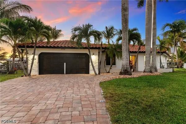 429 Cross Street, North Fort Myers, FL 33903