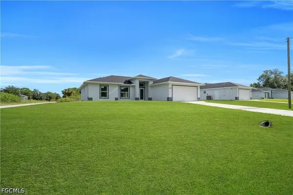 1021 Pilgrim Street E, Lehigh Acres, FL 33974