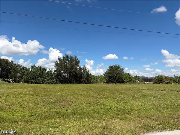 401 NW 8th Terrace, Cape Coral, FL 33993