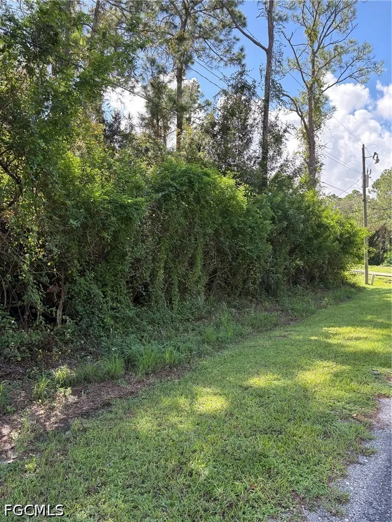 2008 Johns Avenue, Alva, FL 33920 - #1