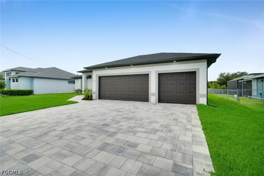 634 SE 1st Terrace, Cape Coral, FL 33990 - #2