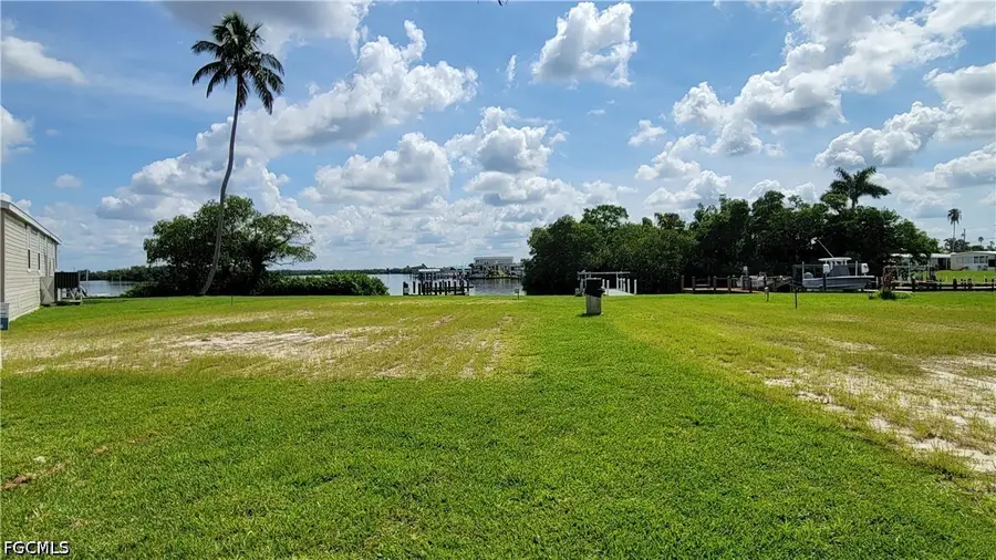 323 Shoreland Drive, Fort Myers, FL 33905 - #3