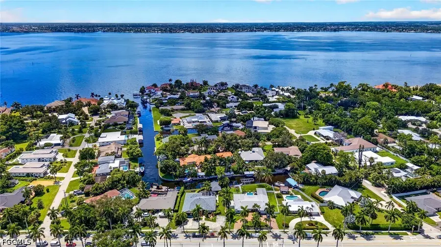 11030 Mcgregor Boulevard, Fort Myers, FL 33919 - #2