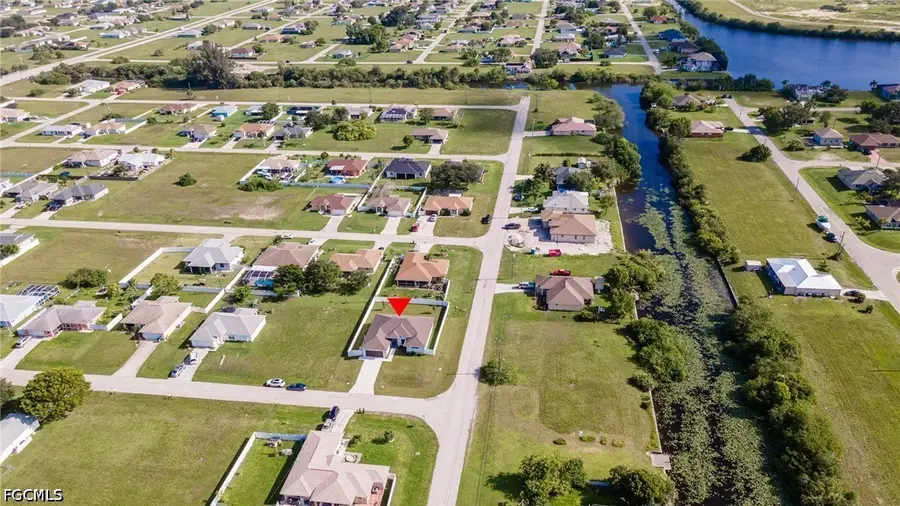 927 NE 18th Street, Cape Coral, FL 33909 - #3