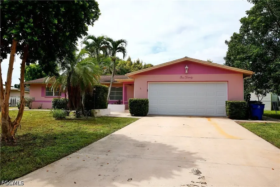 120 E Lake Drive, Lehigh Acres, FL 33936 - #2
