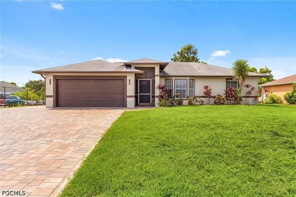 4407 6th Street W, Lehigh Acres, FL 33971