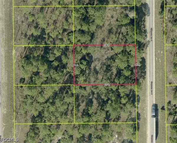 718 Chapman Avenue S, Lehigh Acres, FL 33974