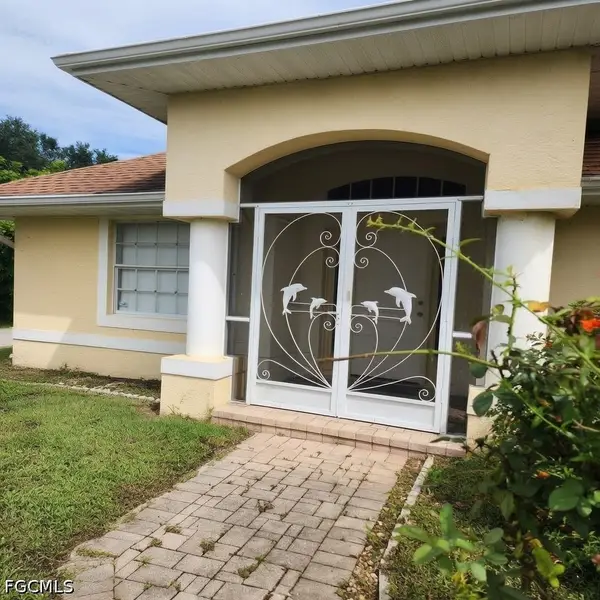 2918 9th Street W, Lehigh Acres, FL 33971