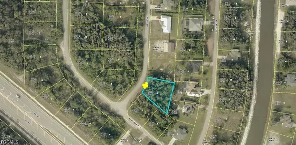 733 Kari Circle, Lehigh Acres, FL 33974