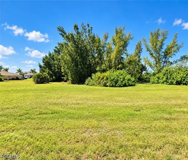 2820 NW 45th Avenue, Cape Coral, FL 33993