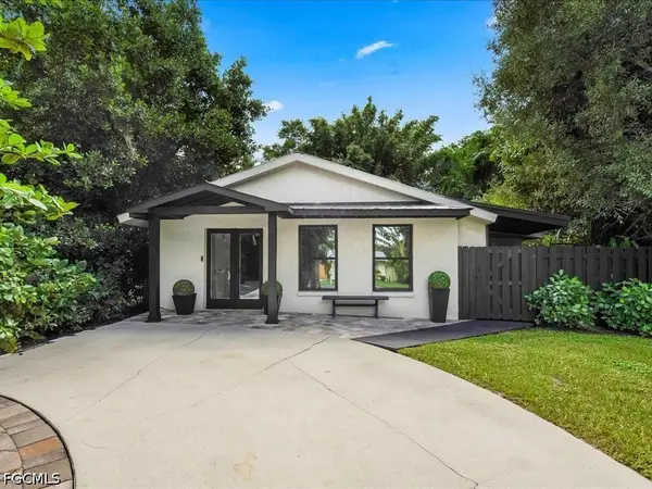 1046 Sperling Avenue, Naples, FL 34103