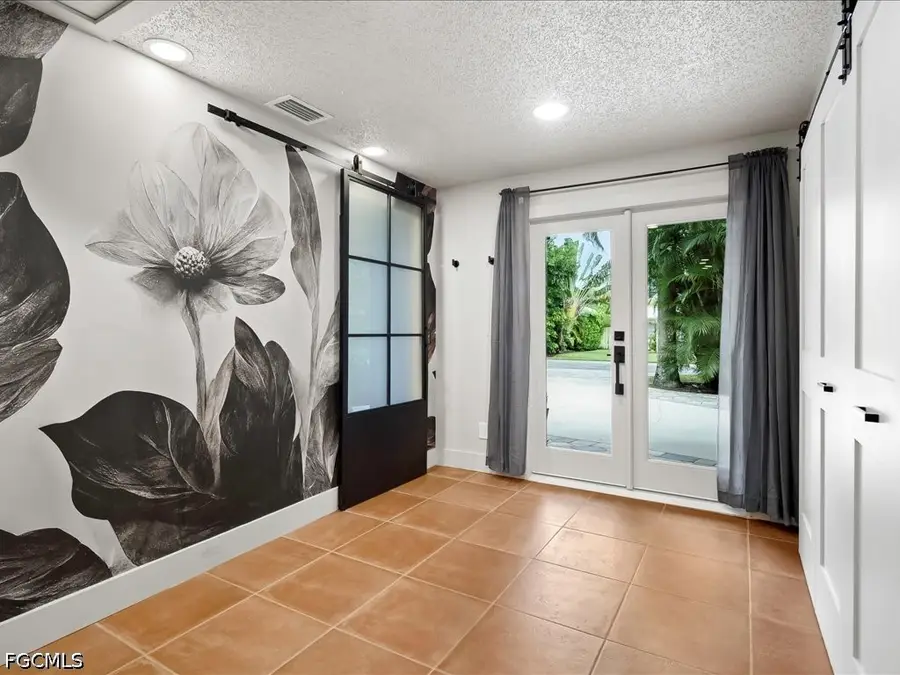 1046 Sperling Avenue, Naples, FL 34103 - #3