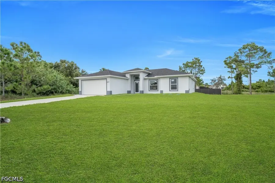 859 Chicago Street, Lehigh Acres, FL 33974 - #2