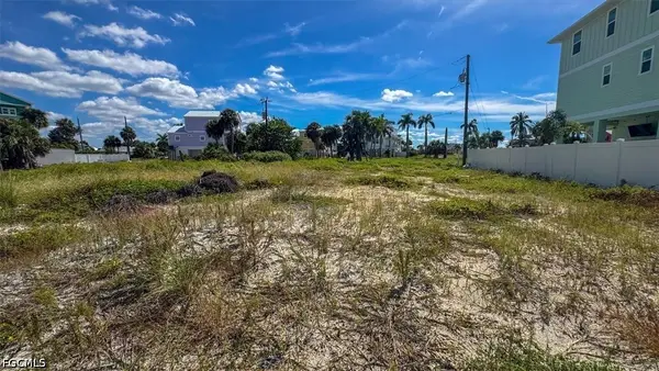 100/104 Jefferson Street, Fort Myers Beach, FL 33931