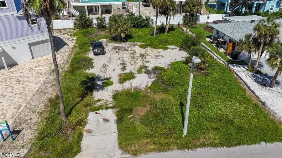 131 Mid Island Drive, Fort Myers Beach, FL 33931 - #2