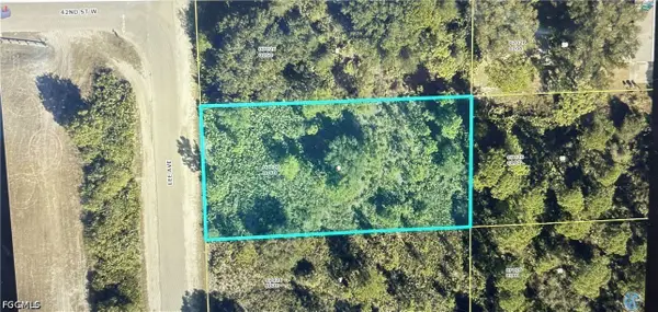 Lee Avenue, Lehigh Acres, FL 33972
