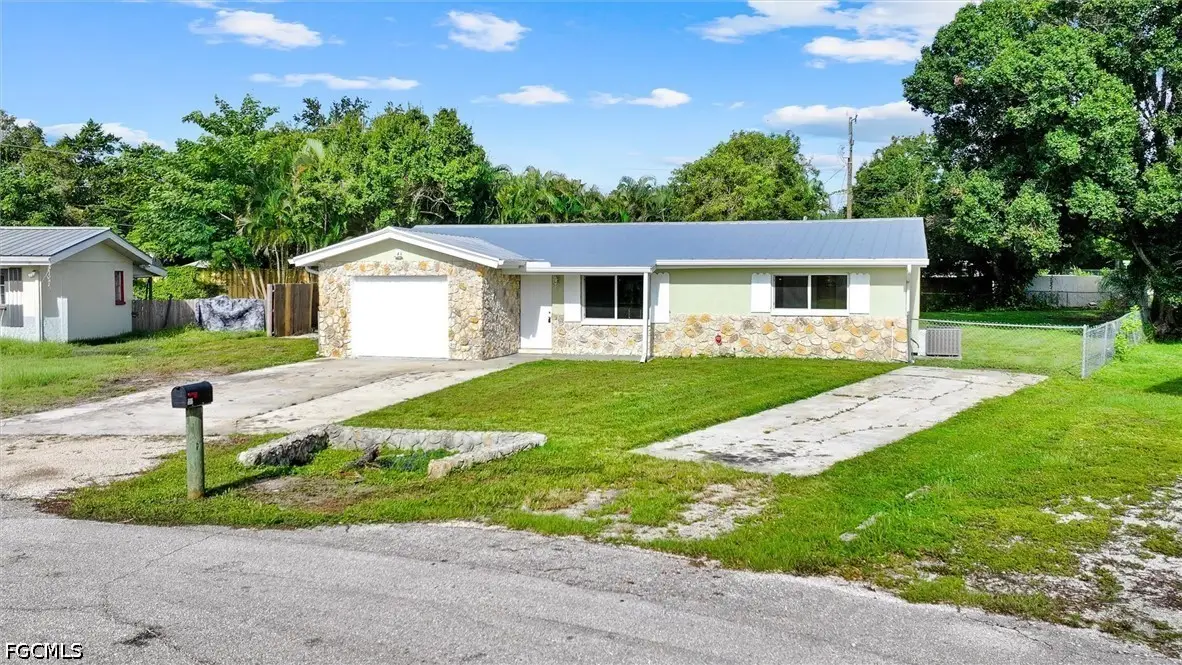 1274 Pondella Circle, North Fort Myers, FL 33903 - #1