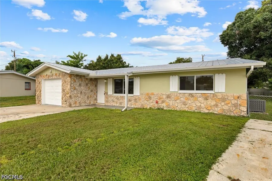 1274 Pondella Circle, North Fort Myers, FL 33903 - #2