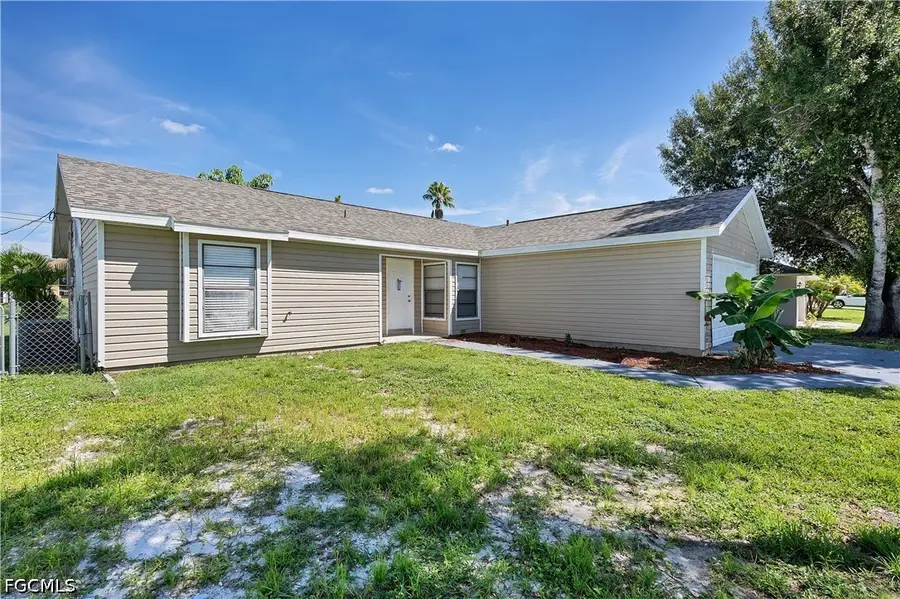317 NE 10th Street, Cape Coral, FL 33909 - #2