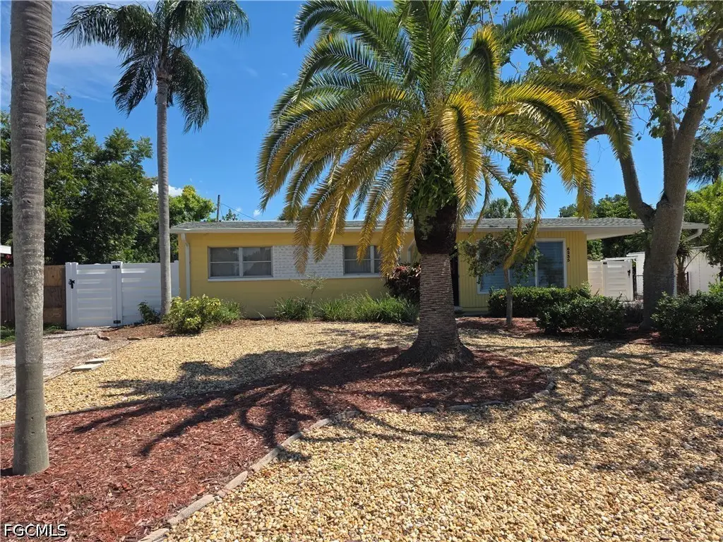 6235 Columbia Drive, Bradenton, FL 34207 - #1