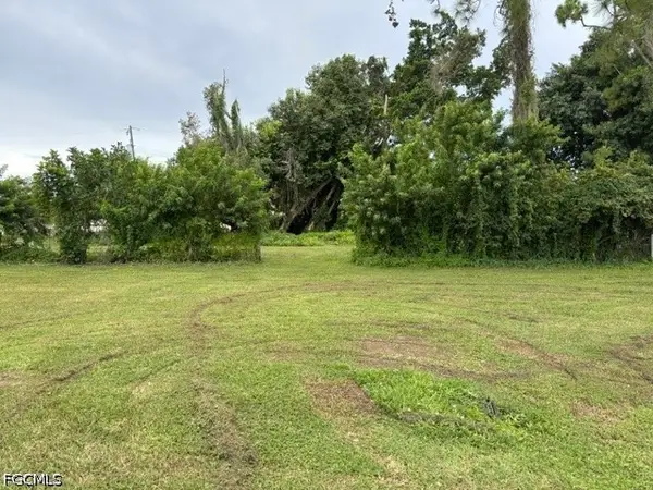 842 Whispering Pines Road, Cape Coral, FL 33993