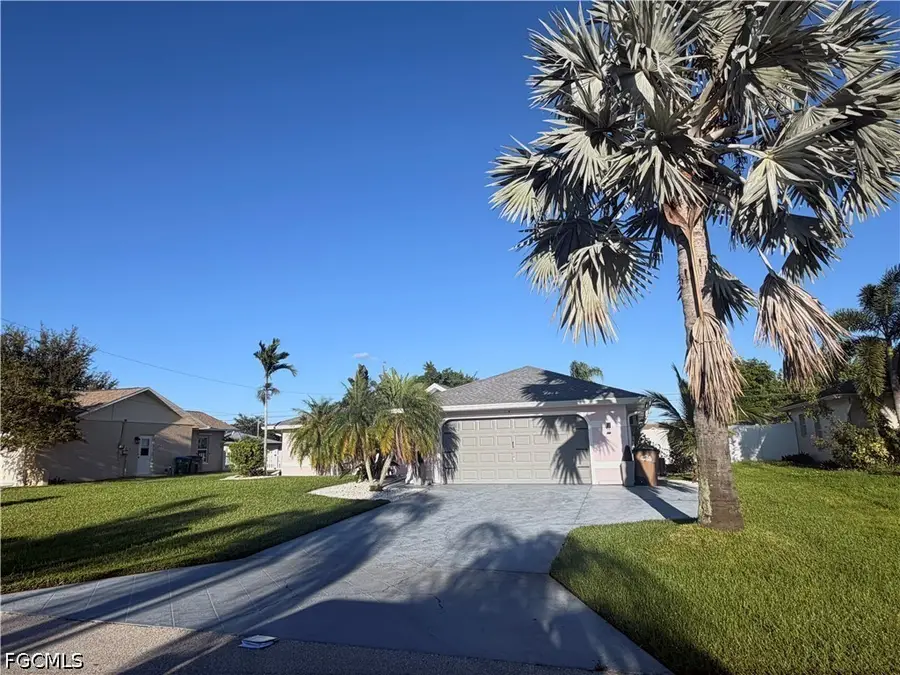 1943 SE 8th Place, Cape Coral, FL 33990 - #2