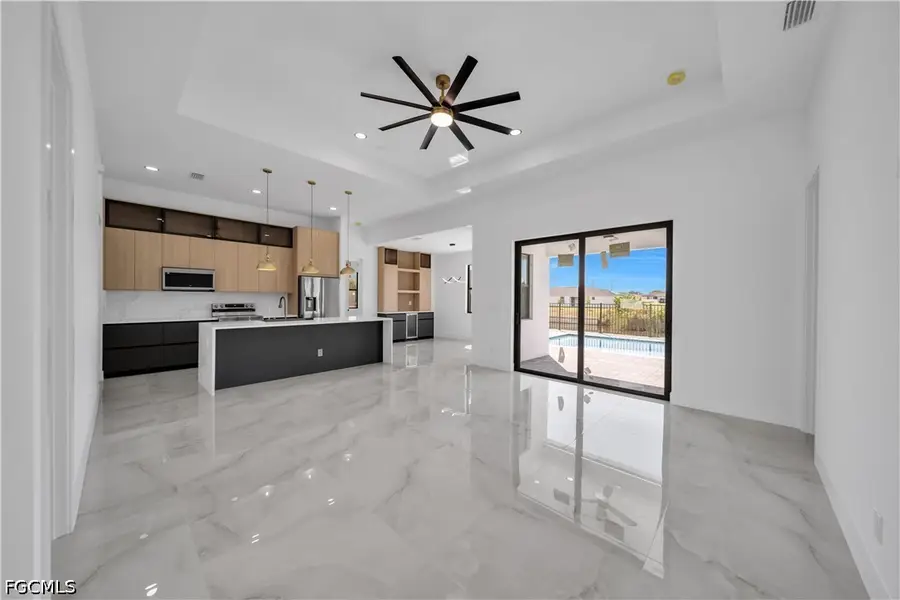 928 NE 1st Place, Cape Coral, FL 33909 - #3