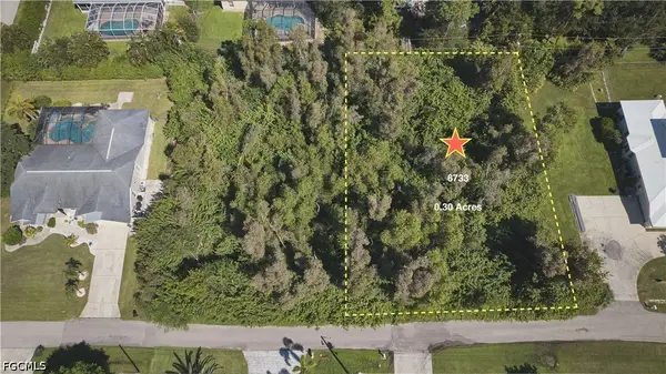 6733 Fairview Street, Fort Myers, FL 33966