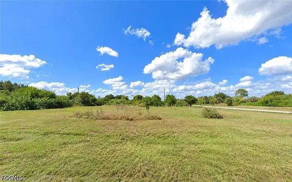 2620 NE 22nd Place, Cape Coral, FL 33909