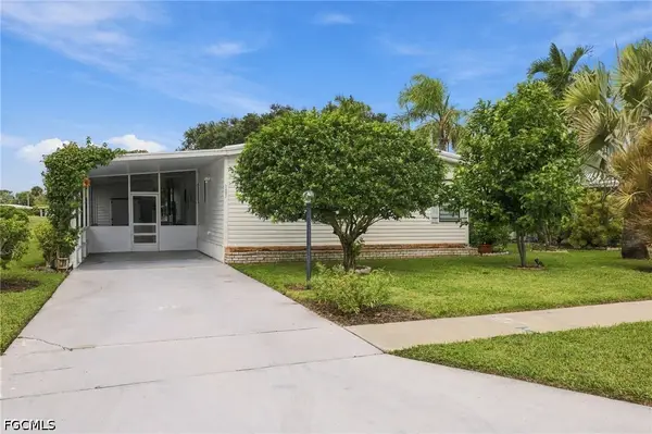 105 Calais Court, Naples, FL 34112