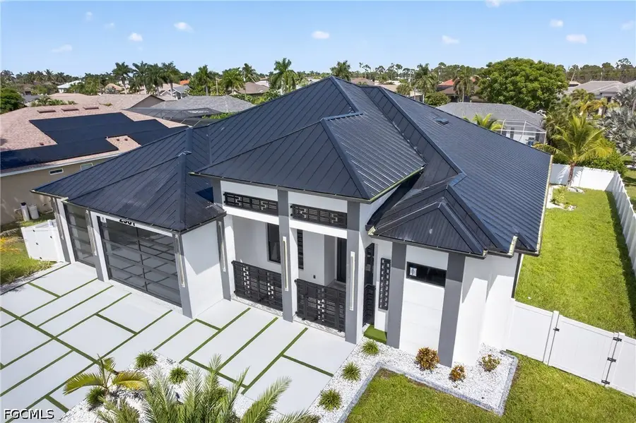 2301 SW 39th Terrace, Cape Coral, FL 33914 - #2