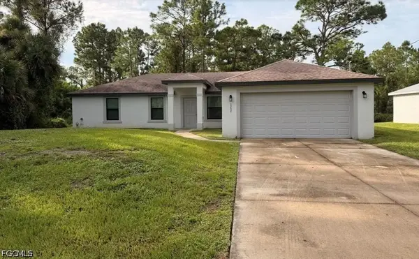 1252 County Street E, Lehigh Acres, FL 33974