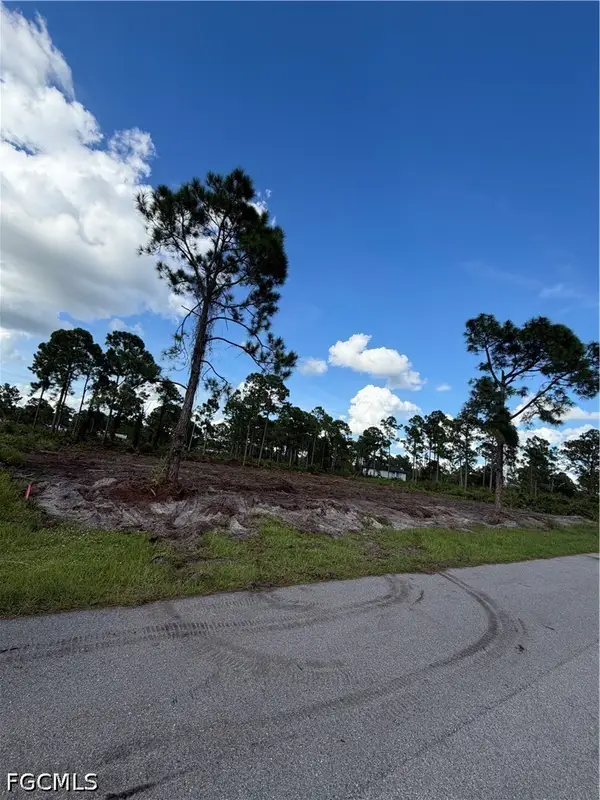 1107 Garibaldi Street E, Lehigh Acres, FL 33974
