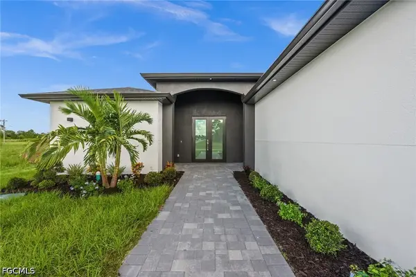 925 Manresa Avenue S, Lehigh Acres, FL 33974