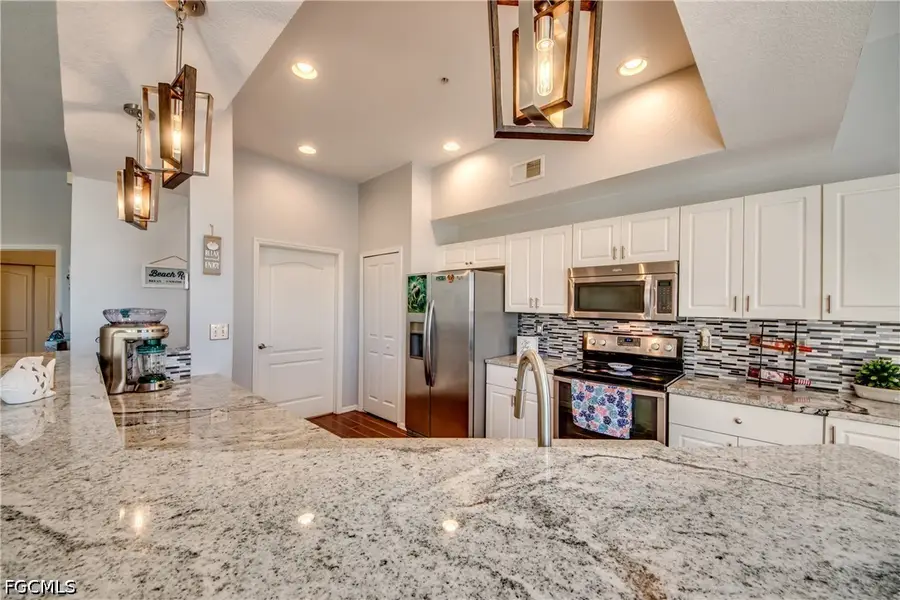 9221 Calle Arragon Avenue #203, Fort Myers, FL 33908 - #2