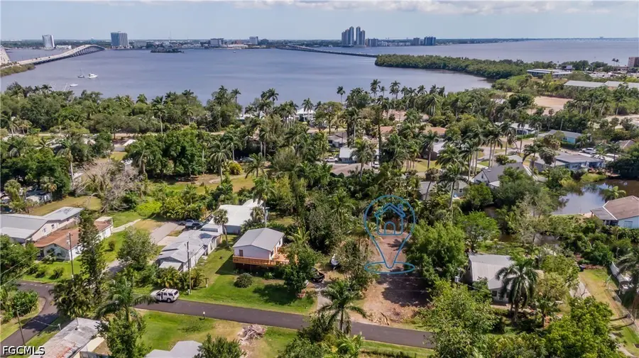 67 Oak Street, North Fort Myers, FL 33903 - #2