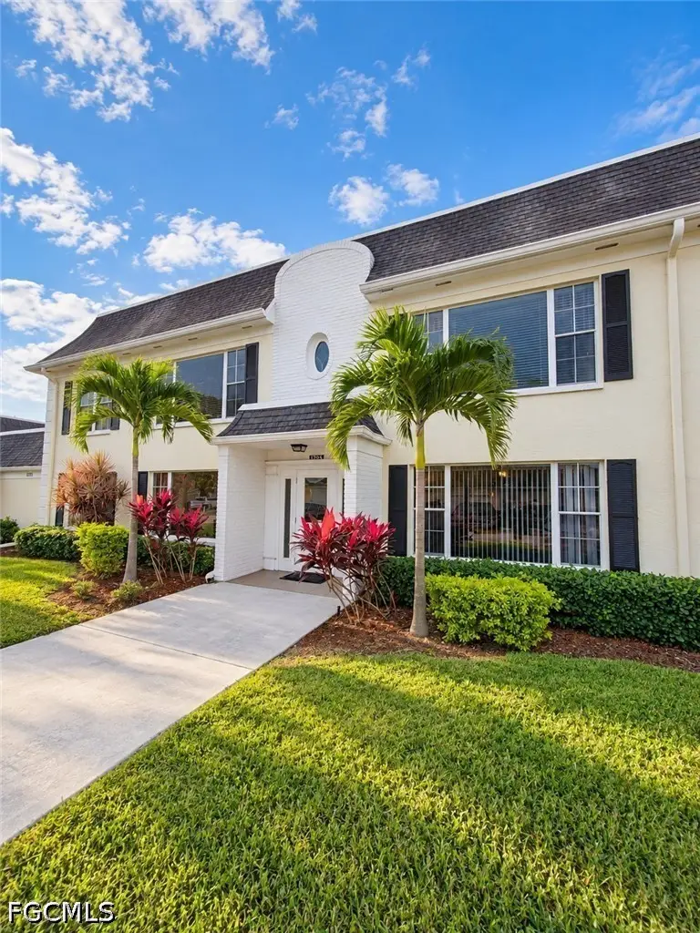 1304 S Brandywine Circle #3, Fort Myers, FL 33919 - #1