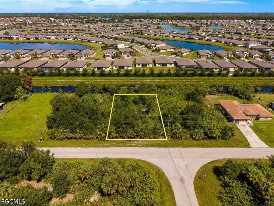 3742 Hyde Park Drive, Fort Myers, FL 33905 - #2