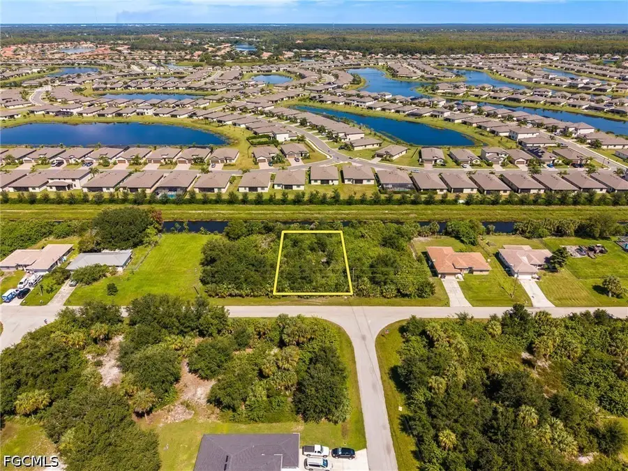 3742 Hyde Park Drive, Fort Myers, FL 33905 - #3