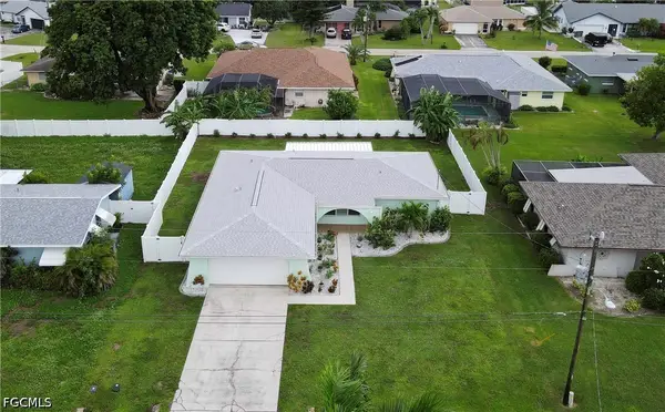 3820 SE 10th Place, Cape Coral, FL 33904