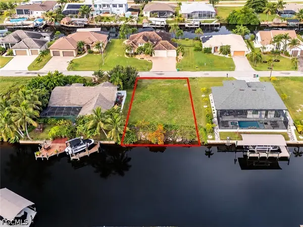 1019 NW 39th Avenue, Cape Coral, FL 33993