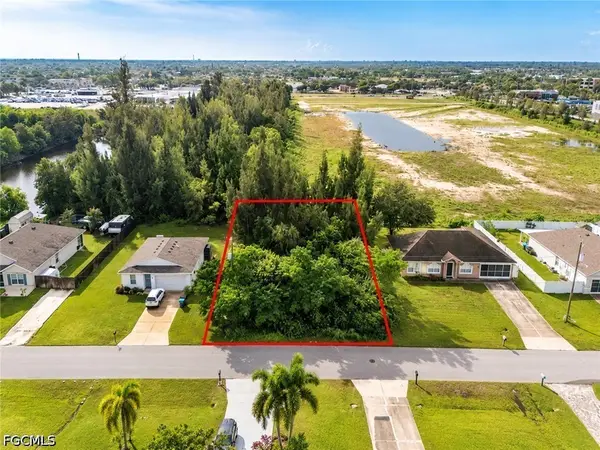 216 NW 1st Street, Cape Coral, FL 33993