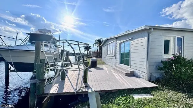 5545 Sir Walter Way, North Fort Myers, FL 33917 - #1