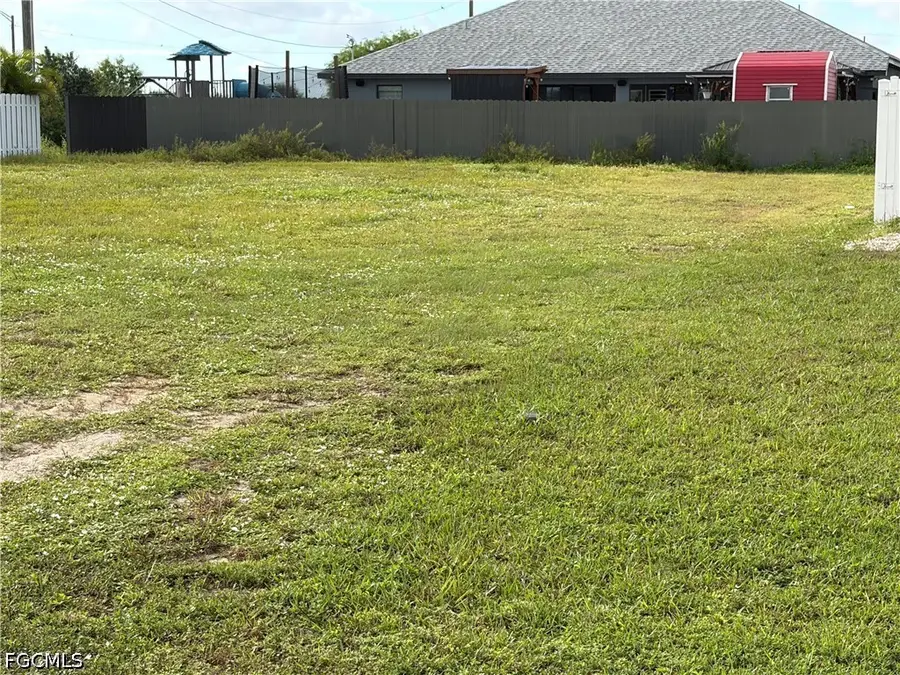 828 NW 8th Terrace, Cape Coral, FL 33993 - #3
