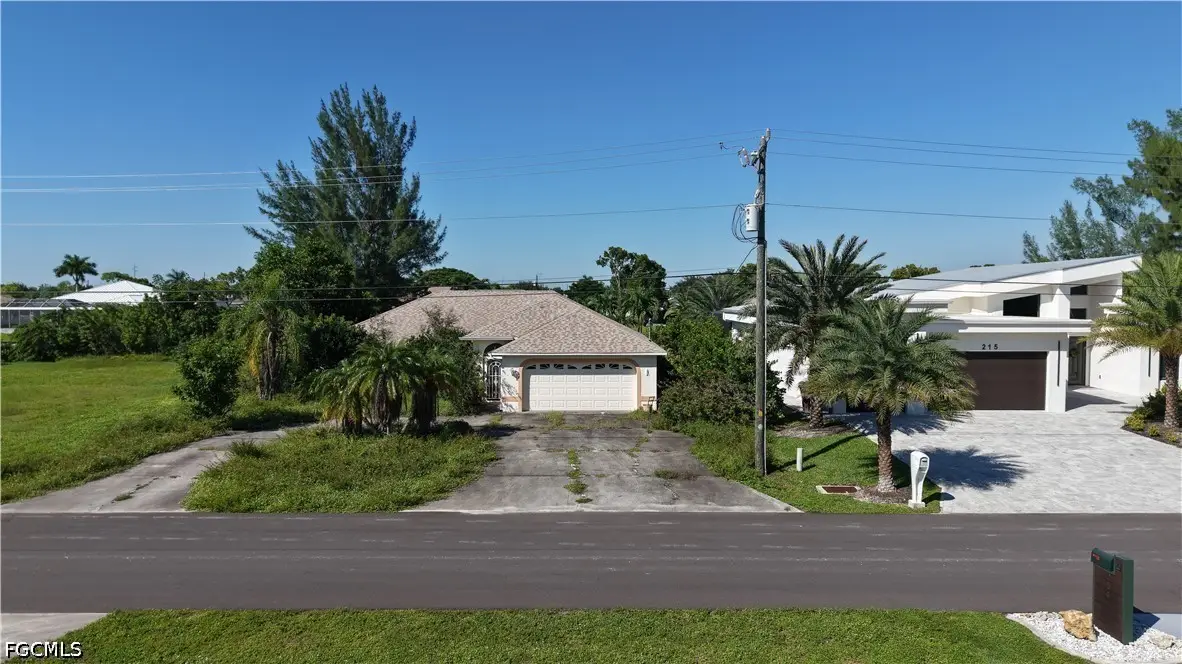 209 SE 28th Terrace, Cape Coral, FL 33904 - #1
