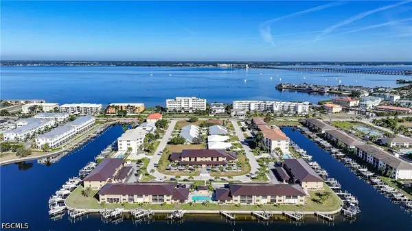 240 Lewis Circle #513, Punta Gorda, FL 33950