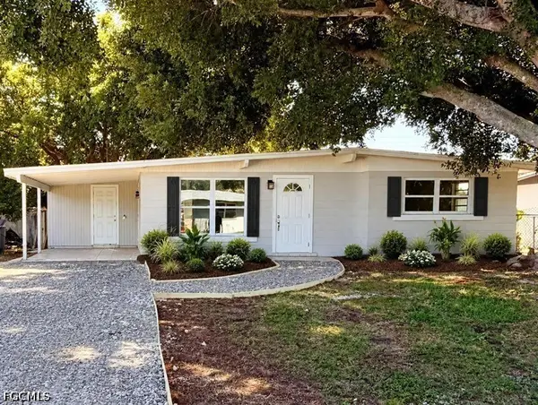 2180 Barry Drive, Fort Myers, FL 33907