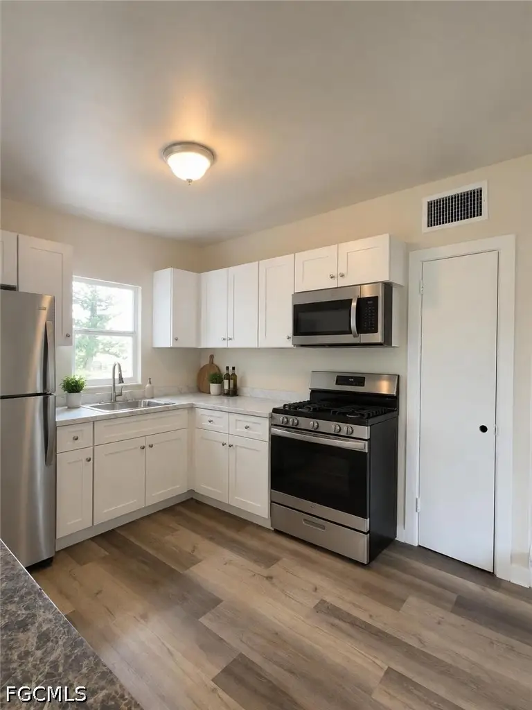 2180 Barry Drive, Fort Myers, FL 33907 - #3