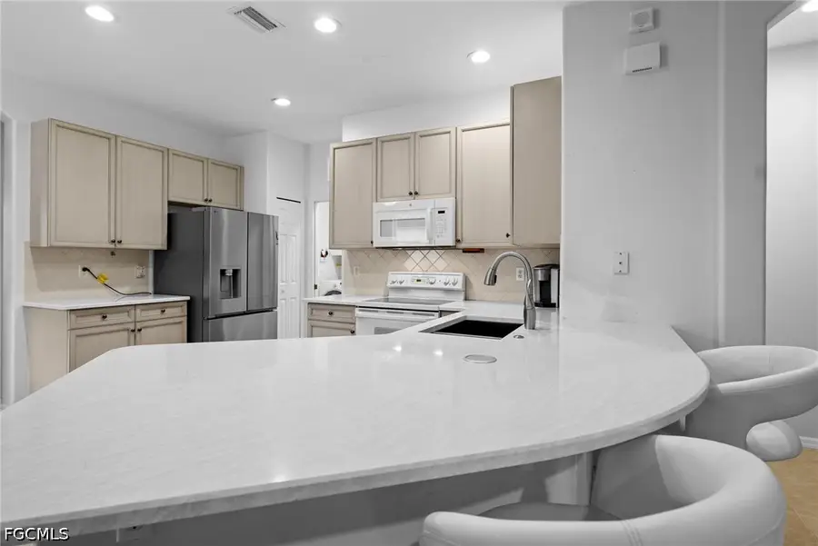 10511 Diamante Way, Fort Myers, FL 33913 - #2