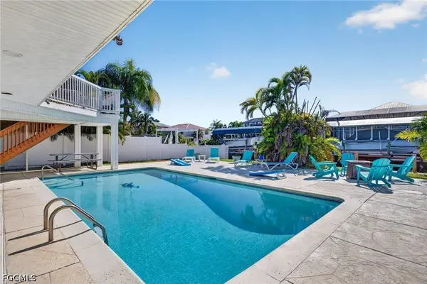 220 Curlew Street, Fort Myers Beach, FL 33931